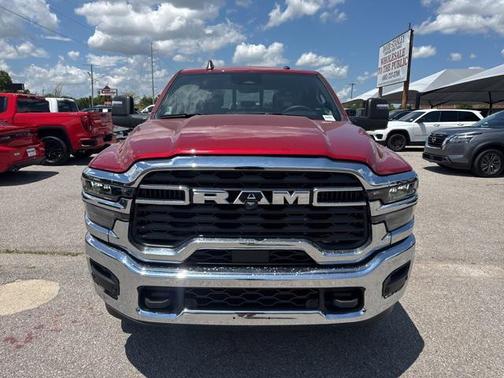 2025 RAM 2500 Tradesman Crew Cab 4x4 6'4' Box