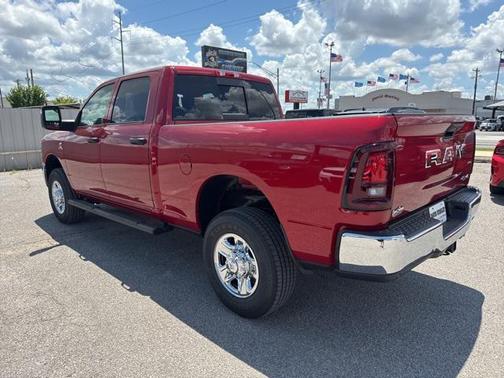 2025 RAM 2500 Tradesman Crew Cab 4x4 6'4' Box