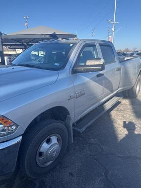 2017 RAM 3500 Tradesman Crew Cab 4x4 8' Box