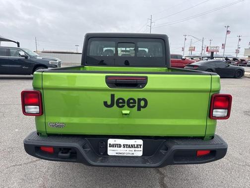 2026 Jeep Gladiator Sport