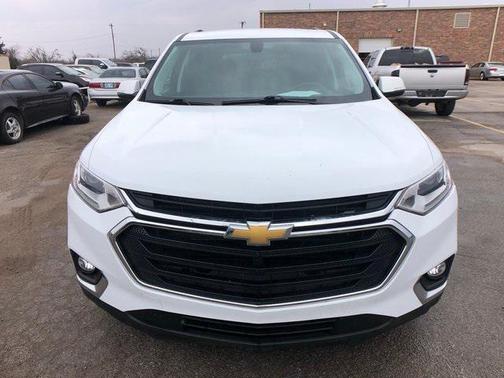 Summit White 2019 Chevrolet Traverse LT Cloth