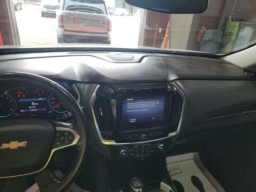 Satin Steel Metallic 2020 Chevrolet Traverse LT Leather