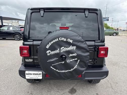 2025 Jeep Wrangler 4-Door Sahara 4x4