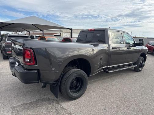 2026 RAM 3500 Tradesman Crew Cab 4x4 8' Box