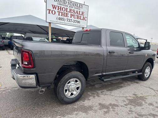 2025 RAM 2500 Tradesman Crew Cab 4x4 6'4' Box