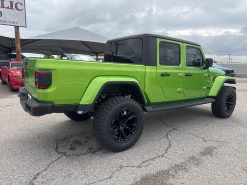 2025 Jeep Gladiator Sport S