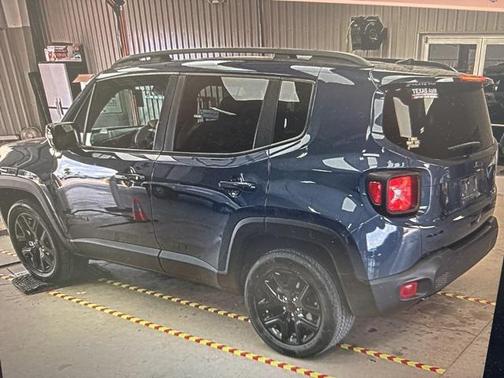 2022 Jeep Renegade Altitude