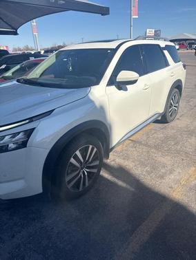 2023 Nissan Pathfinder Platinum 4WD