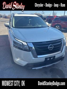 2023 Nissan Pathfinder Platinum 4WD