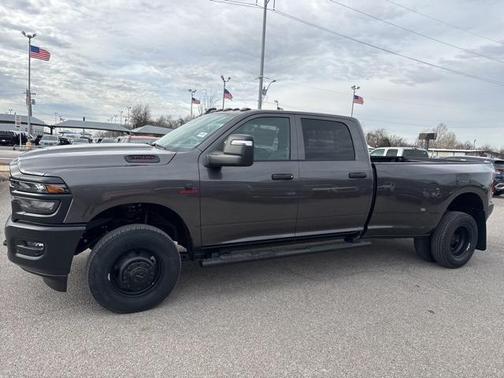 2026 RAM 3500 Tradesman Crew Cab 4x4 8' Box