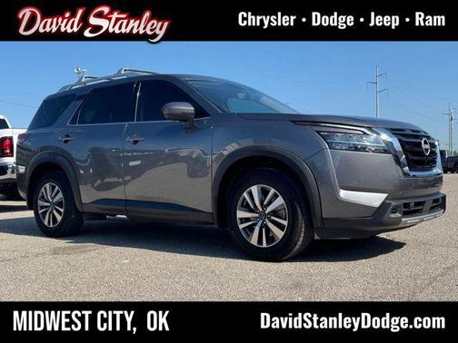 Gun Metallic 2023 Nissan Pathfinder SL FWD