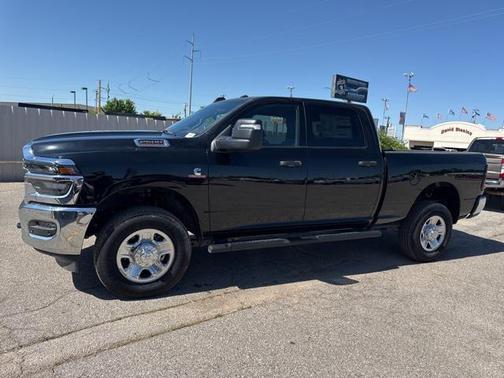 2025 RAM 2500 Tradesman Crew Cab 4x4 6'4' Box
