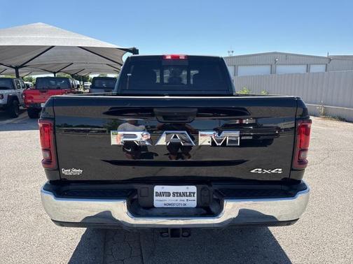 2025 RAM 2500 Tradesman Crew Cab 4x4 6'4' Box