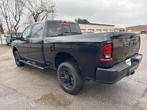 2026 RAM 2500 Tradesman Crew Cab 4x4 6'4' Box