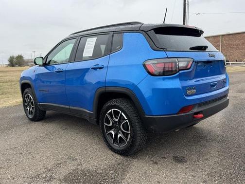 2025 Jeep Compass Trailhawk