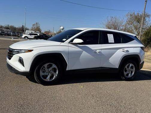 2024 Hyundai TUCSON SE