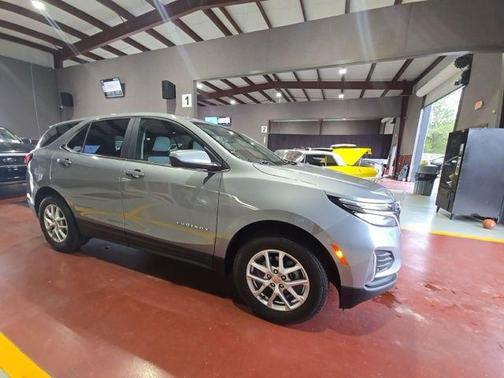 Sterling Gray Metallic 2024 Chevrolet Equinox 1LT