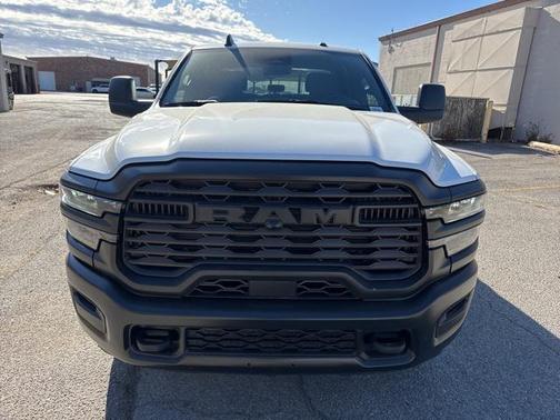 2025 RAM 2500 Tradesman Crew Cab 4x2 6'4' Box