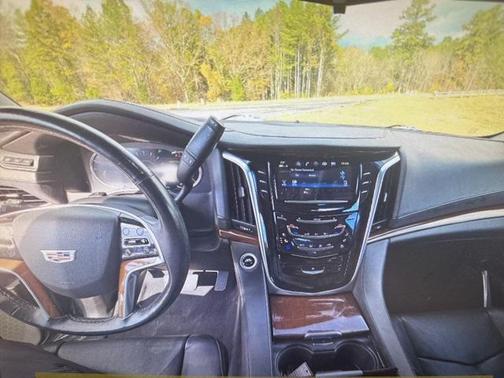 2018 Cadillac Escalade Luxury