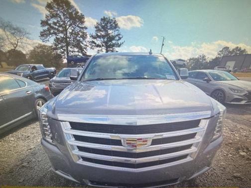 2018 Cadillac Escalade Luxury