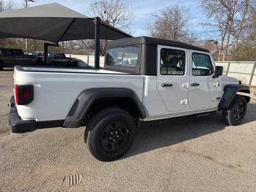 2026 Jeep Gladiator Sport