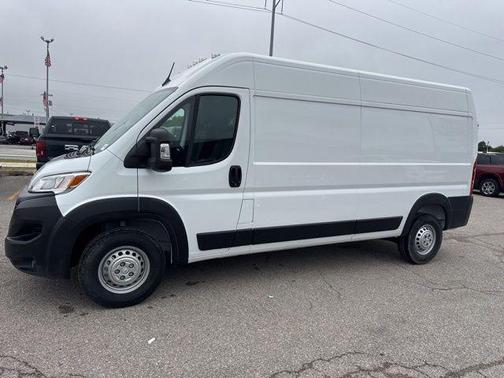 Bright White Clearcoat 2026 RAM ProMaster 2500 Tradesman