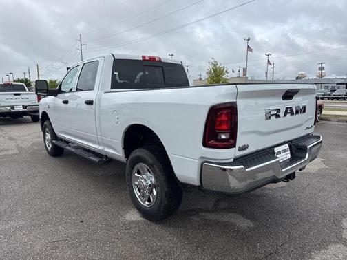2025 RAM 2500 Tradesman Crew Cab 4x4 6'4' Box