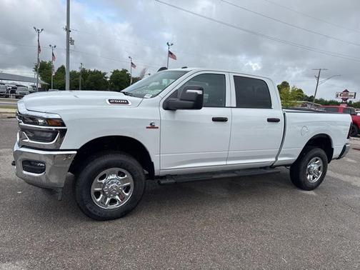 2025 RAM 2500 Tradesman Crew Cab 4x4 6'4' Box