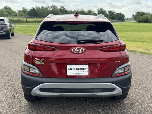 2023 Hyundai KONA SEL