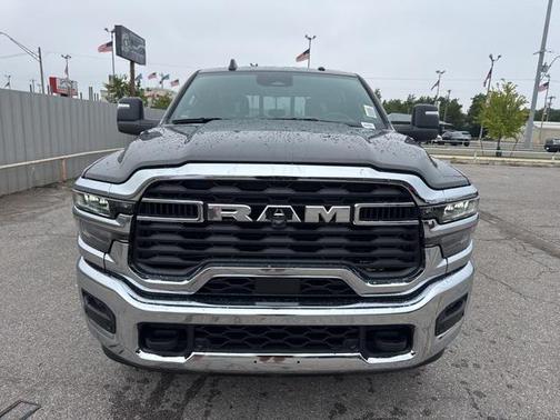 2025 RAM 2500 Tradesman Crew Cab 4x4 6'4' Box