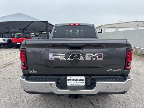 2025 RAM 2500 Tradesman Crew Cab 4x4 6'4' Box