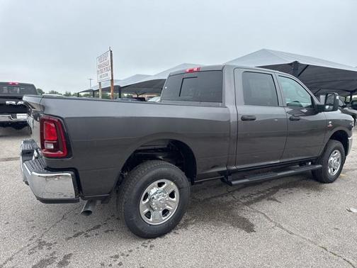 2025 RAM 2500 Tradesman Crew Cab 4x4 6'4' Box