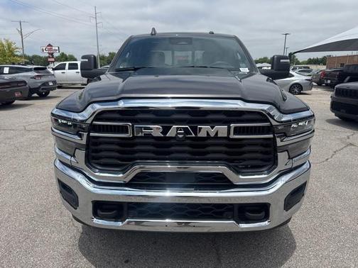 2025 RAM 2500 Tradesman Crew Cab 4x4 6'4' Box