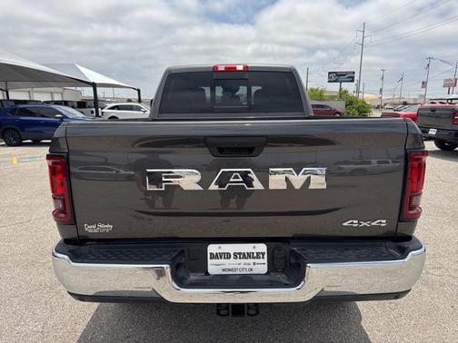 2025 RAM 2500 Tradesman Crew Cab 4x4 6'4' Box