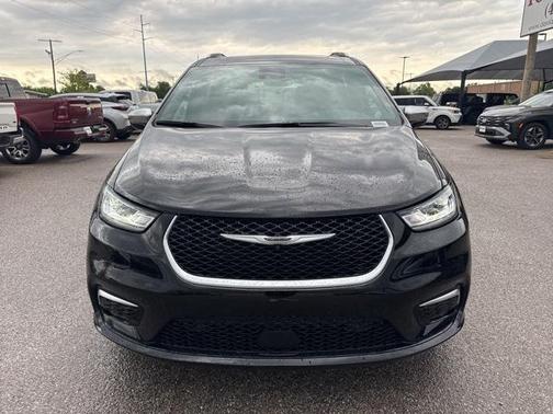 2025 Chrysler Pacifica L