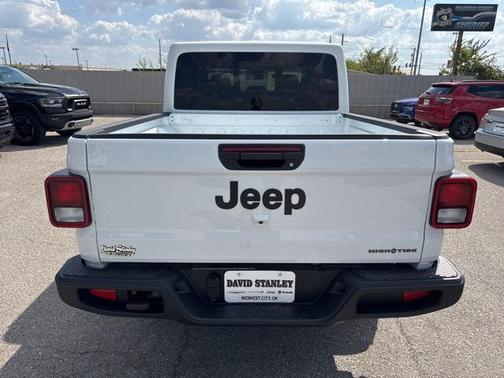 2025 Jeep Gladiator Sport