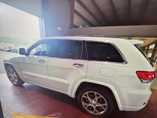 2019 Jeep Grand Cherokee Overland