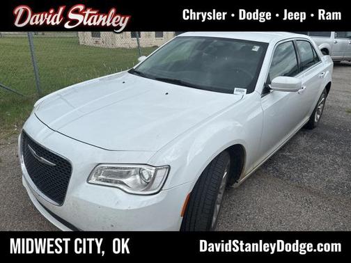 2023 Chrysler 300 Touring
