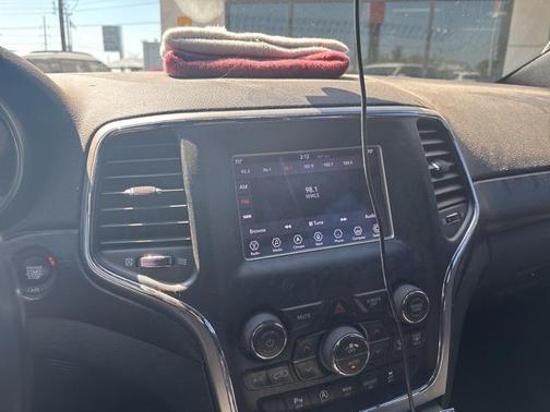 2018 Jeep Grand Cherokee Laredo E