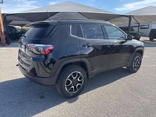 2026 Jeep Compass Trailhawk