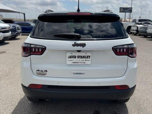 Bright White Clearcoat 2026 Jeep Compass Limited