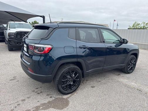 Fathom Blue Pearl Coat 2026 Jeep Compass Latitude