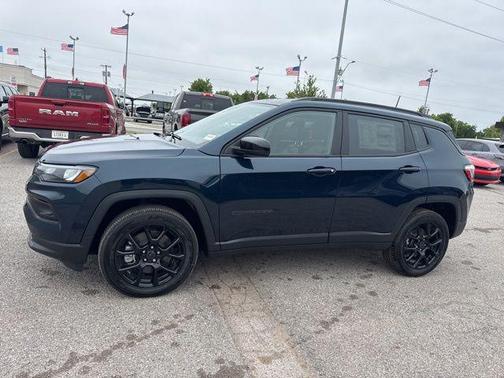 Fathom Blue Pearl Coat 2026 Jeep Compass Latitude