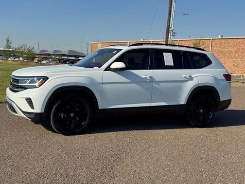 2023 Volkswagen Atlas 3.6L SE w/Technology