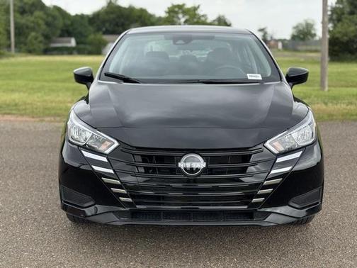 2024 Nissan Versa 1.6 SV