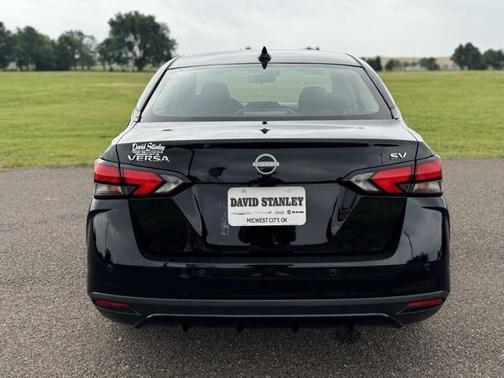 2024 Nissan Versa 1.6 SV