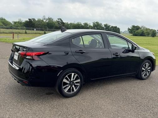 2024 Nissan Versa 1.6 SV