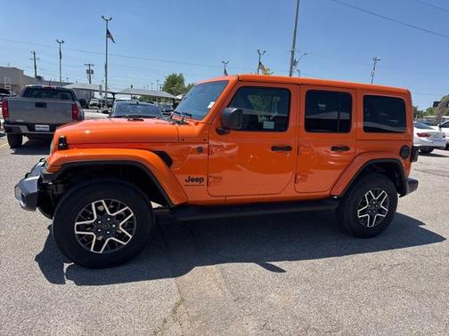 2025 Jeep Wrangler 4-Door Sahara 4x4