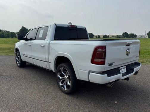 Ivory White Tri-Coat Pearlcoat 2021 RAM 1500 Limited