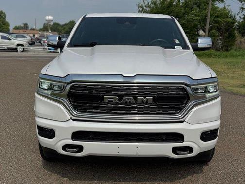 Ivory White Tri-Coat Pearlcoat 2021 RAM 1500 Limited